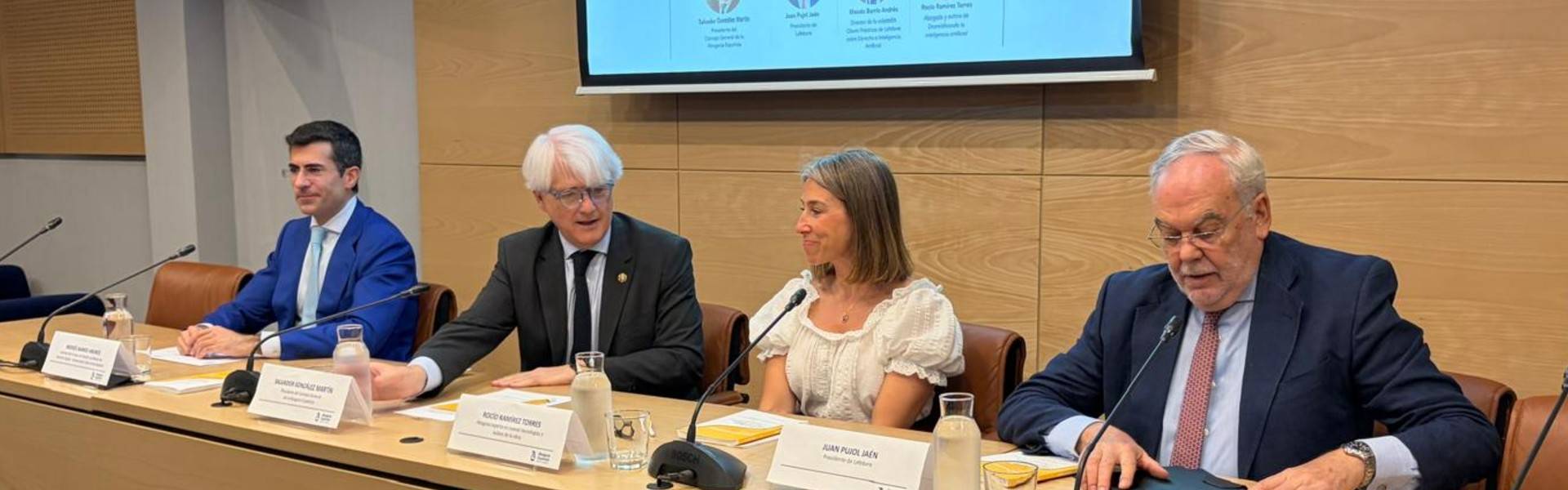Presentamos la obra Desmitificando la Inteligencia Artificial de la abogada Rocío Ramírez en Abogacía Española
